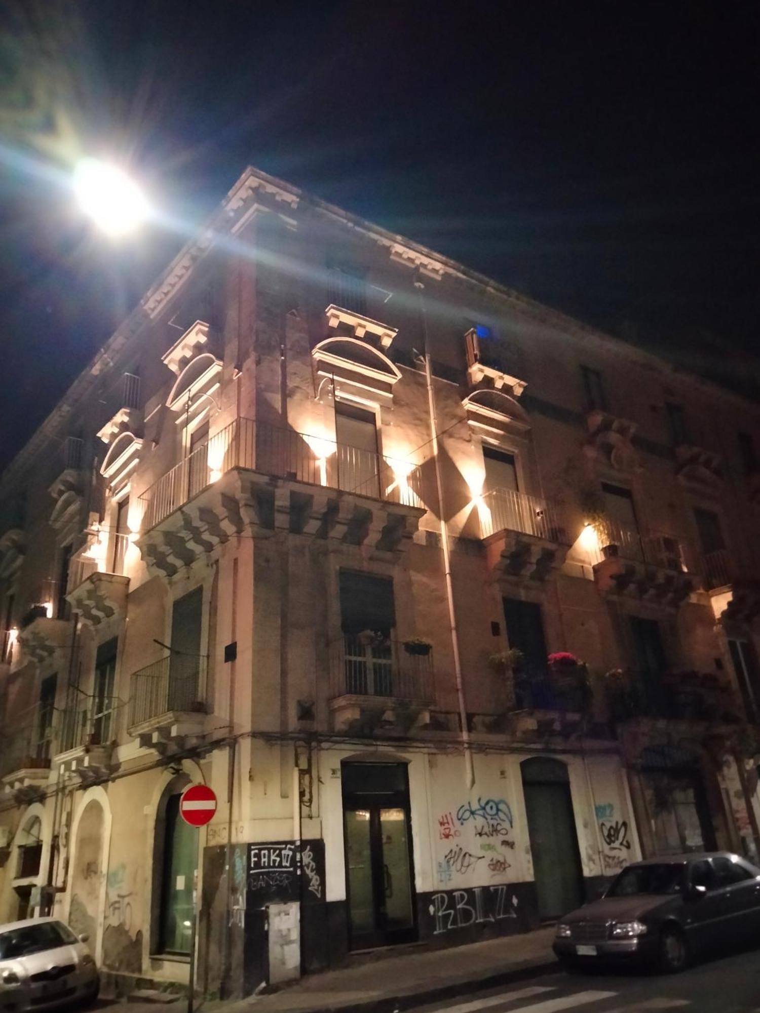 Etna Timeo Central Apartment In Baroque Building Catania Exterior photo