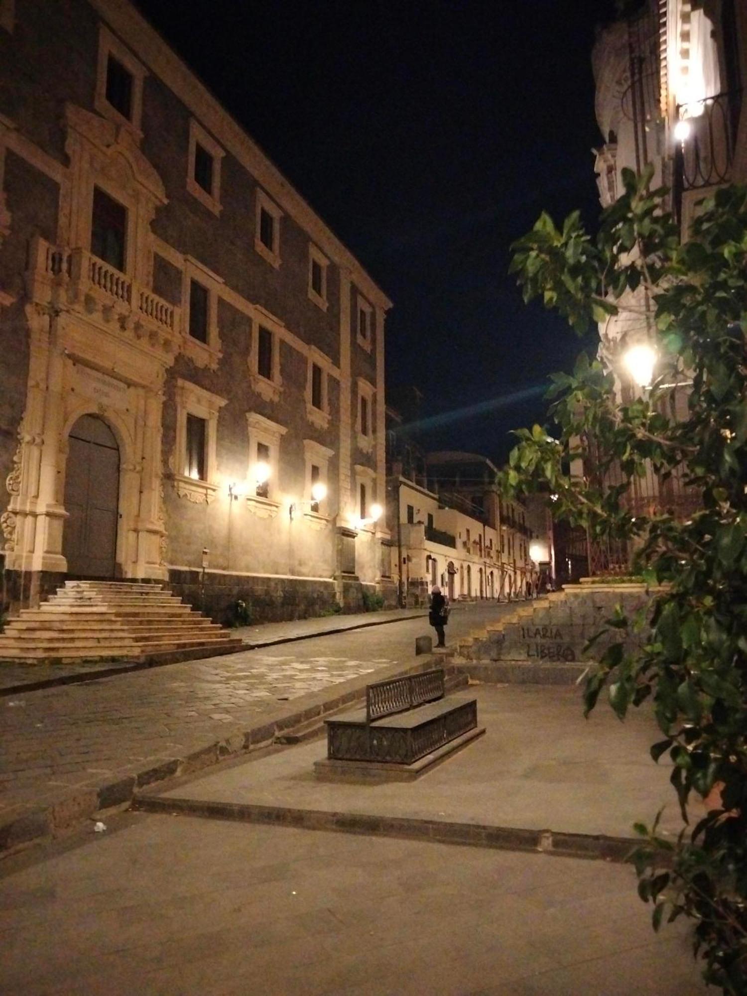 Etna Timeo Central Apartment In Baroque Building Catania Exterior photo