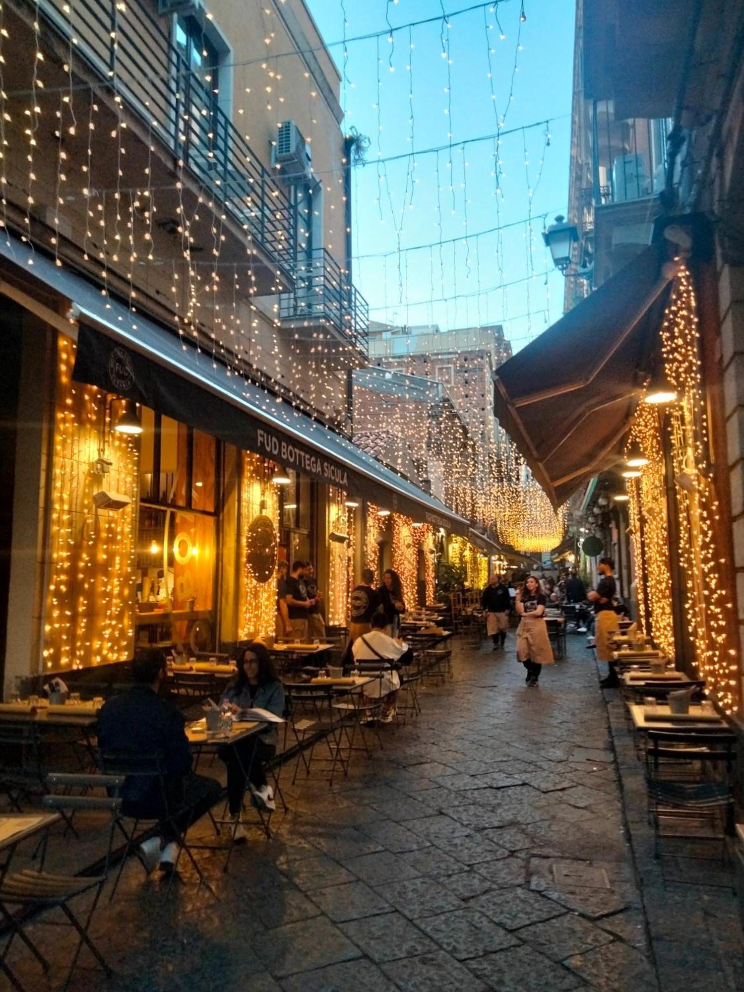 Etna Timeo Central Apartment In Baroque Building Catania Exterior photo